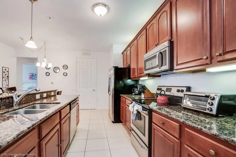 Spacious 3bd/2ba Home With Balcony - Close to Universal and Convention Center! 3vc305
