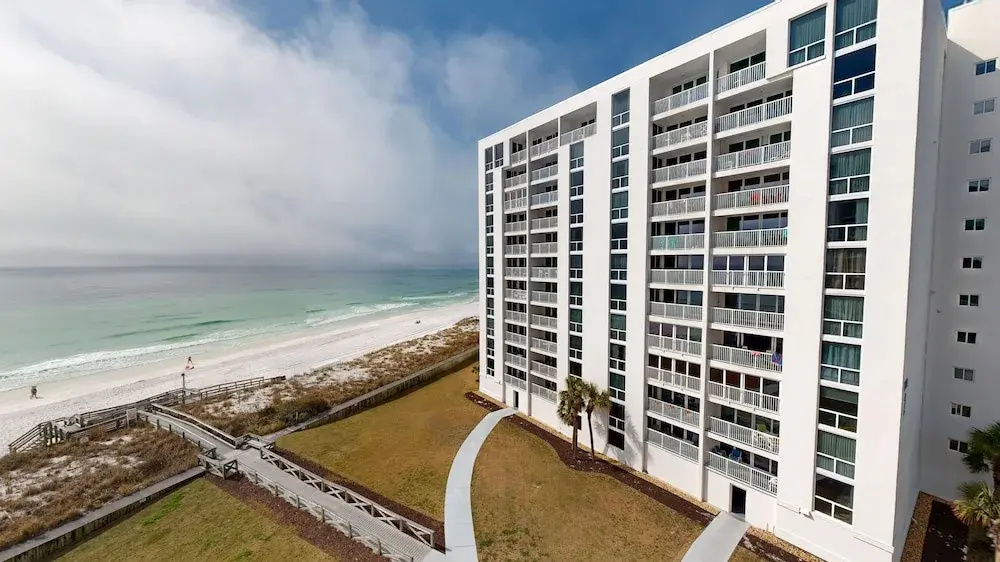 Shoreline Towers 1074 2 Bedroom Condo