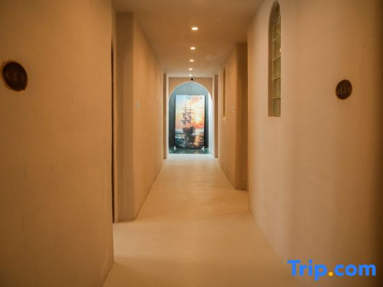 Kashi Lin Yin courtyard homestay