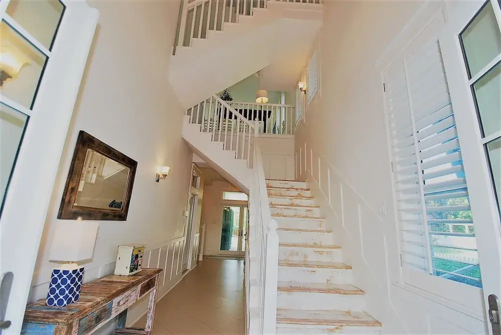 Bella Casa - Private House With Hot Tub 4 Bedroom Home by RedAwning