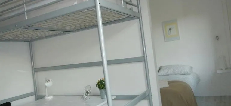 Break  Bed