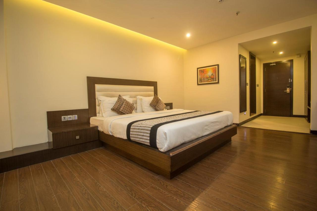 Summit Montana Suites & Spa