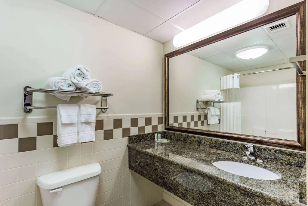 AmericInn by Wyndham Fort Pierre - Conference Center
