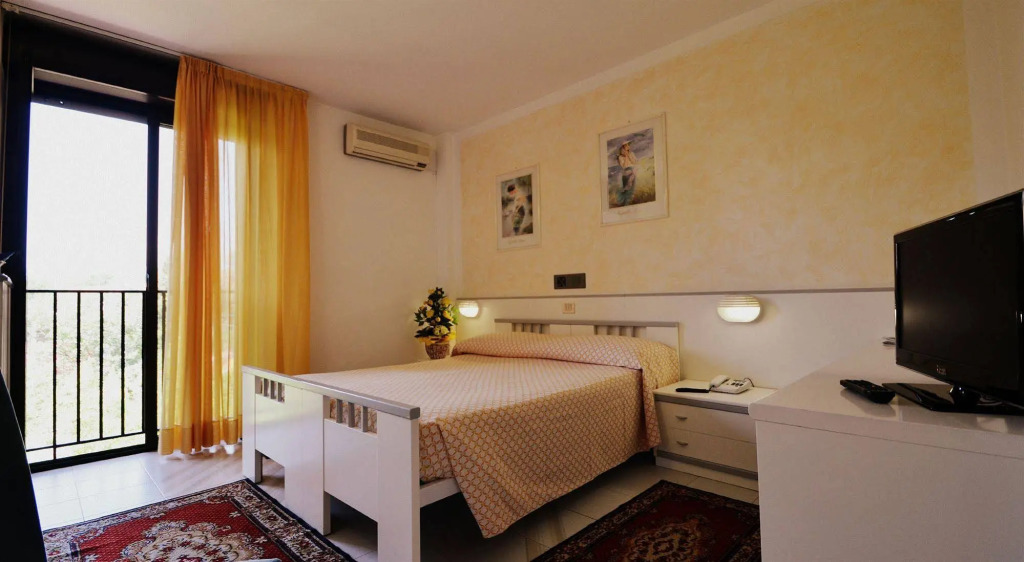 Rio Hotel