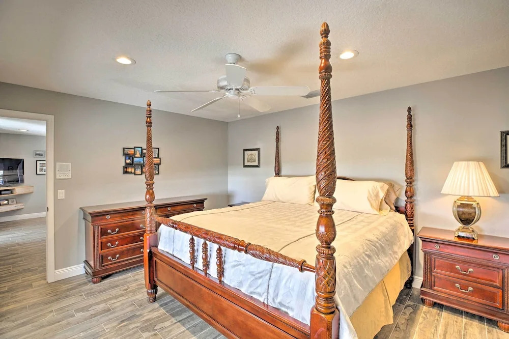 Waterfront Lake Placid Home w/ Dock & Fire Pit