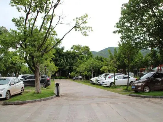 Yulongwan Hotel