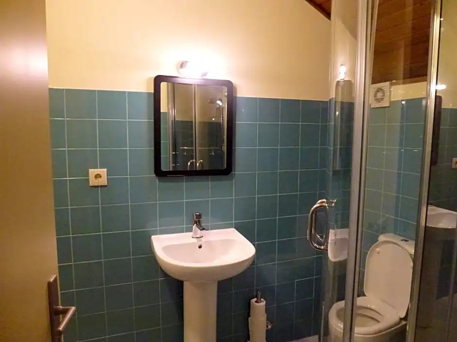 Canvas Atelier Hostel