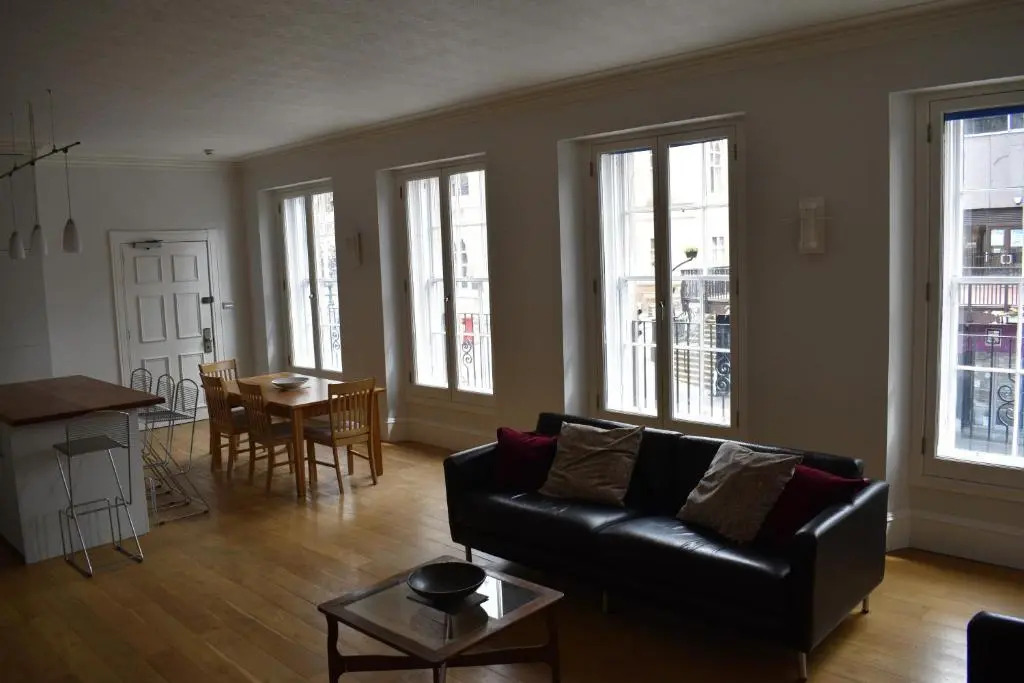 Central 1-bed Apartment in Inverness, Sleeps 4