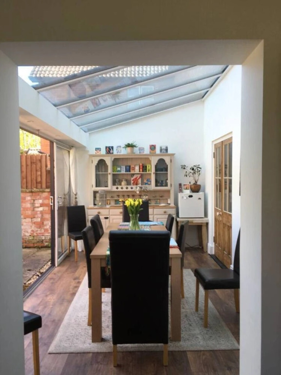 10 Bedroom Home In Glastonbury Beautiful Garden