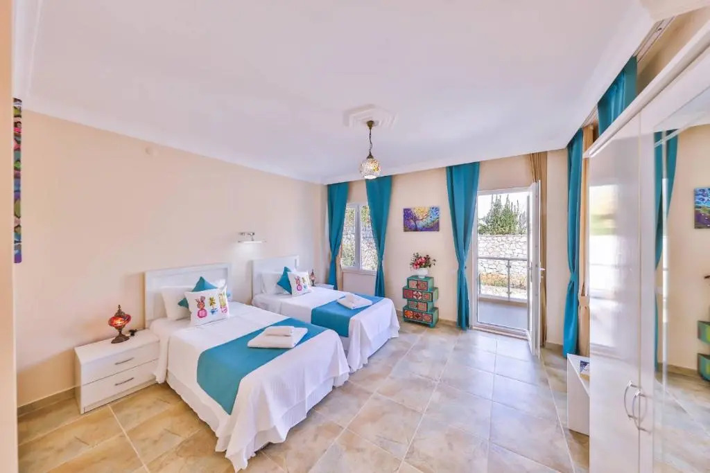 VILLA MYSTIC 5br/6bth Prvt Pool-Garden & Sea Views