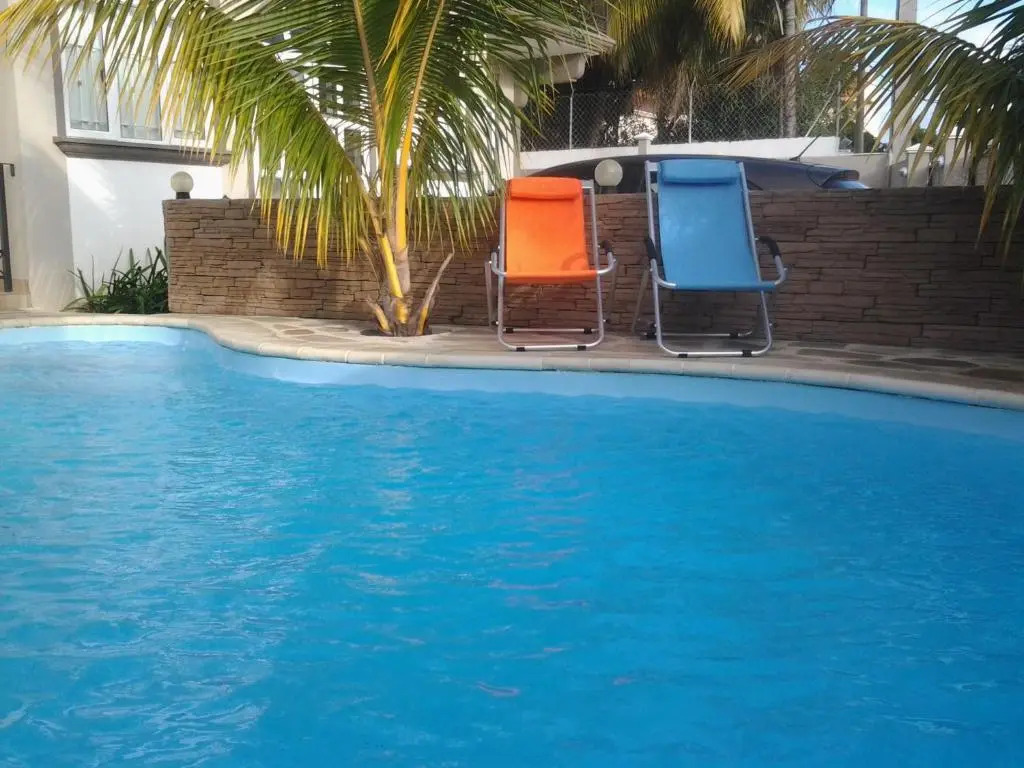 Twins Apartments Flic en Flac Beach