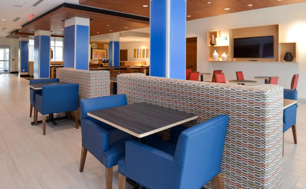 Holiday Inn Express & Suites - Ottumwa by IHG