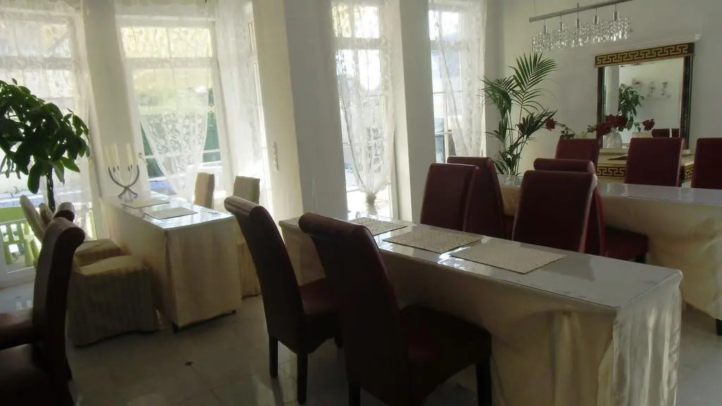 Gästehaus Tante Tienchen 7 Minuten zu Fuss zum Europa Park , plus kostenloses Parkplatzticket Rulantica ,alle unsere Suiten haben einen Balkon