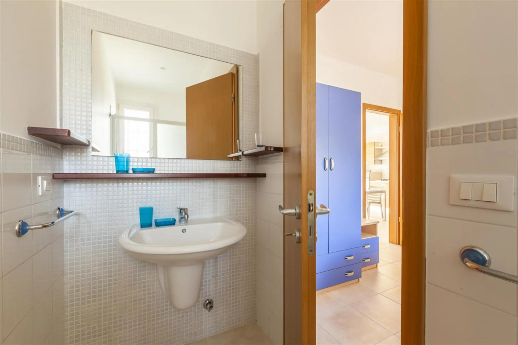 Holiday home with sea-view terrace in Castro-Bellaria PP