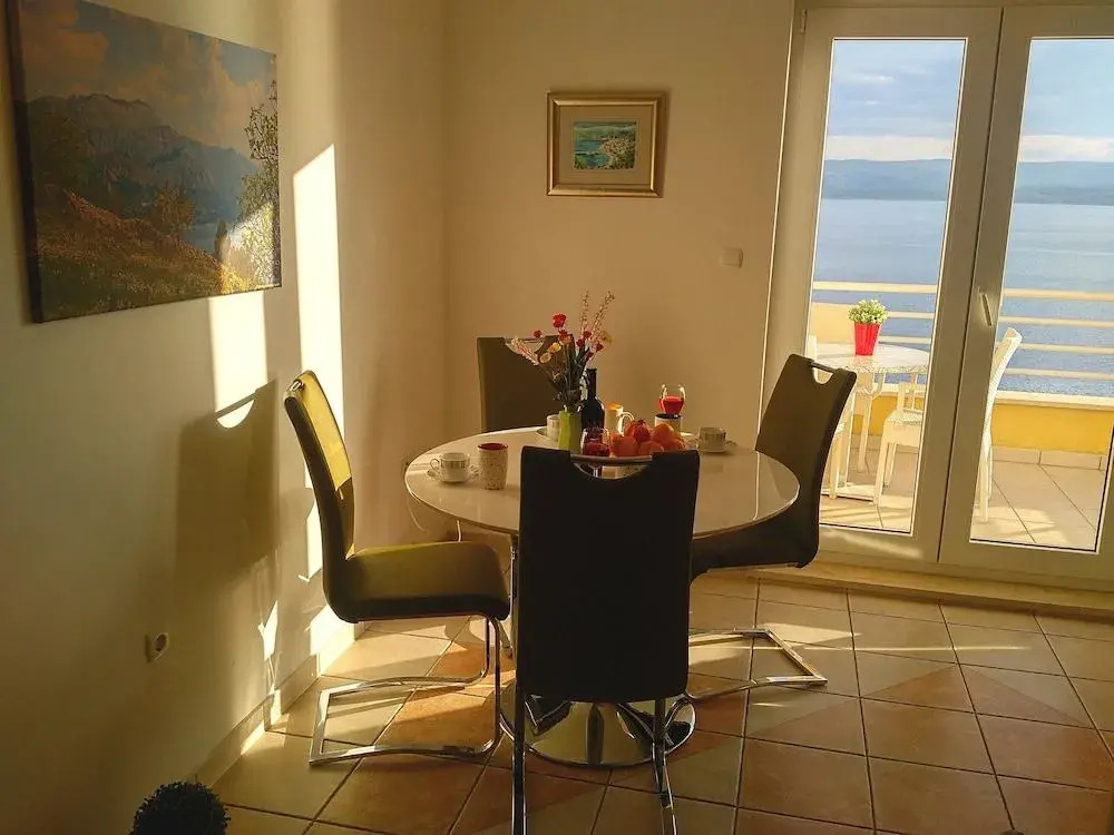 Luxury Apartments Villa Ruzmarina with New heated Infinity Pool and Lounge Area