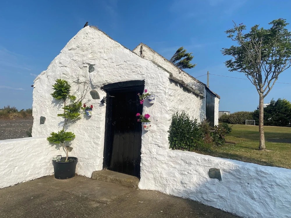 Charming 2 Bed House Near Rhoscolyn,discounts FOR