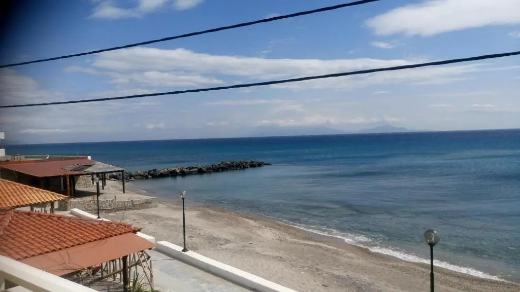 FANIA 2 ROOMS in FRONT OF THE SEA