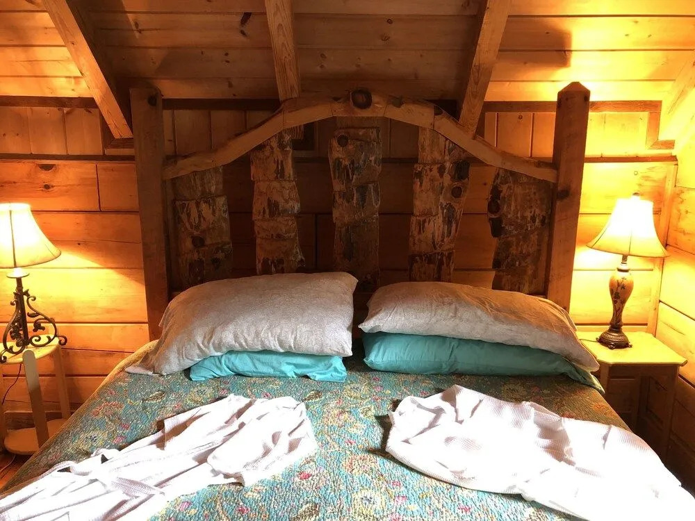 Gatlinburg Mountain Magic Hot Tub Cabins