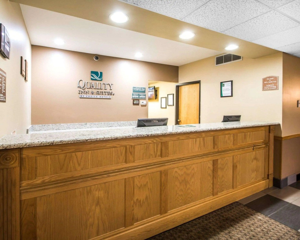 Quality Inn Mauston I-90