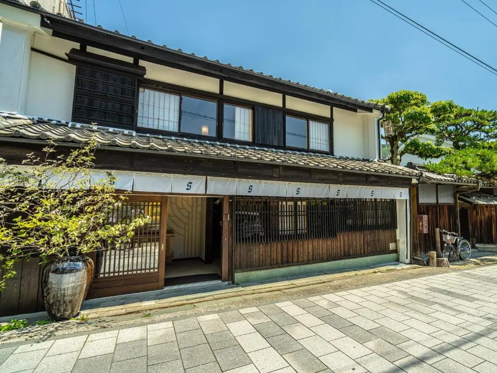 4S STAY Awaikeda Honmachi Street