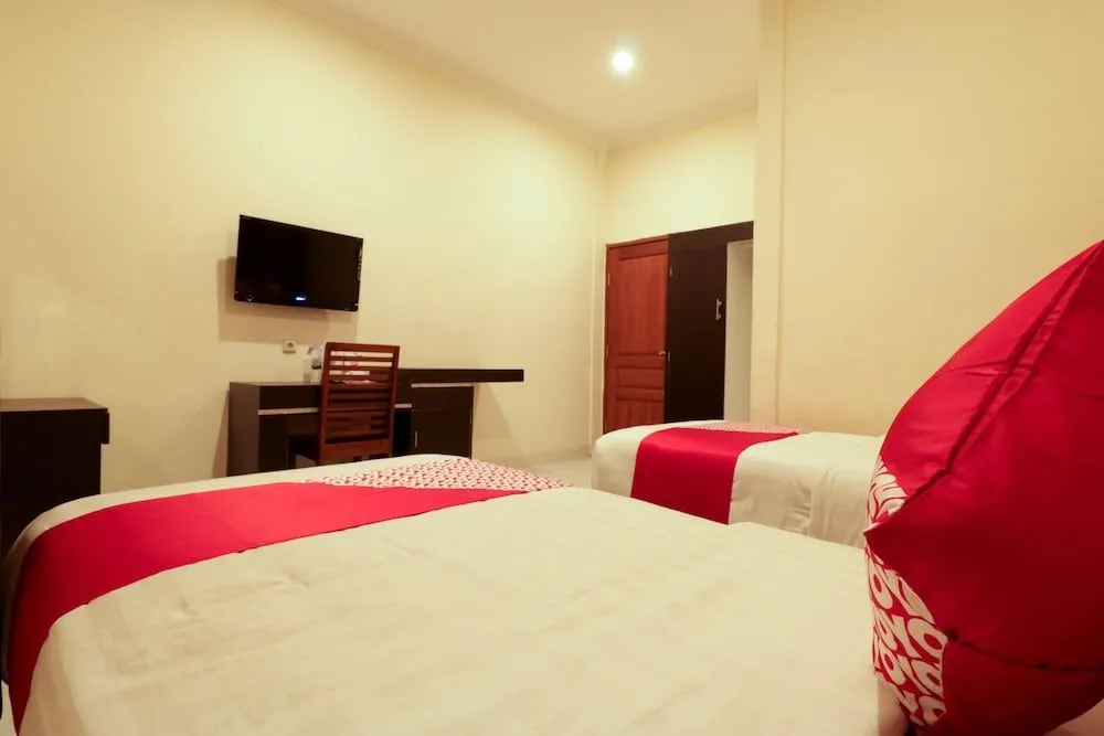 OYO 1117 New Garuda Hotel