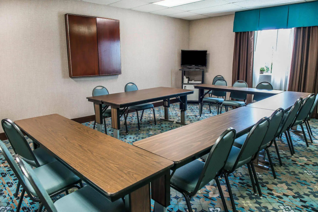 Comfort Inn & Suites Butler