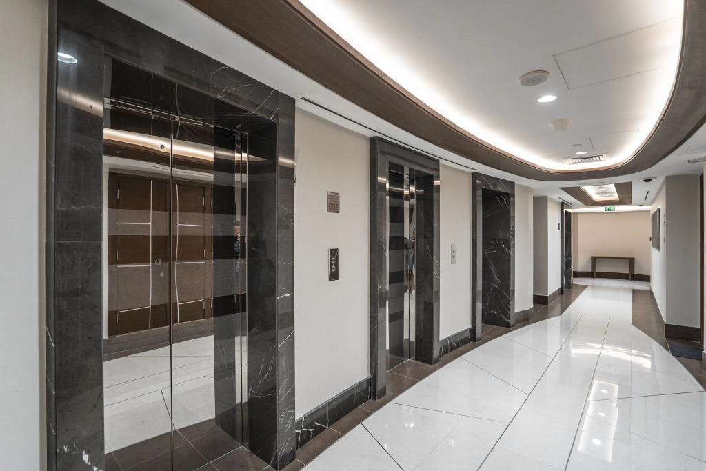 Views to the Marina floor 22 in Dubai Marina