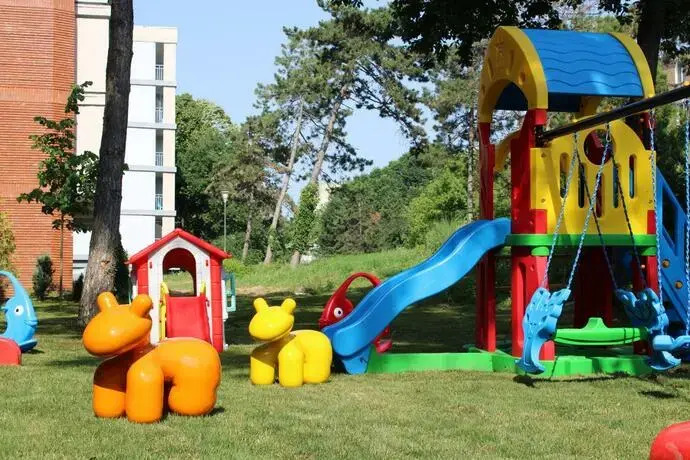 Spring Holiday Resort