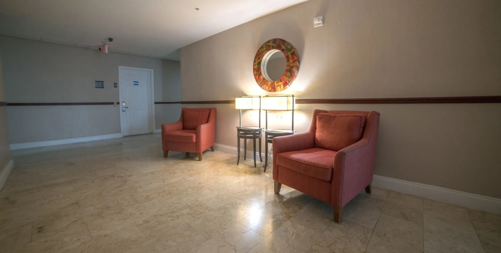 Nuvo Suites Hotel - Miami Doral