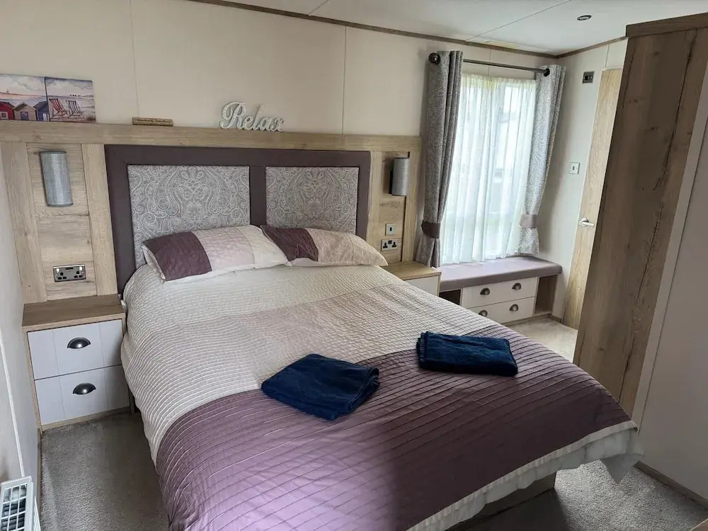 Manor Park Hunstanton pets go free Linen Included