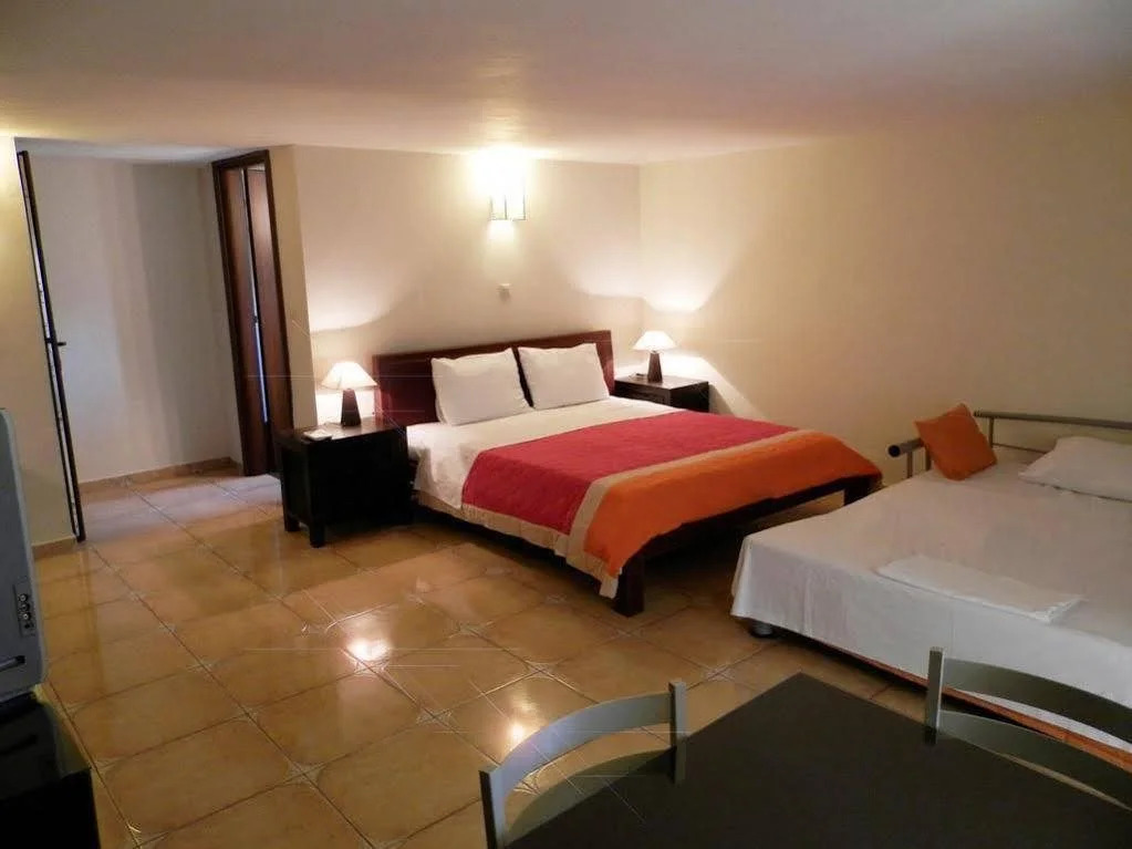 Lefkos Apartments