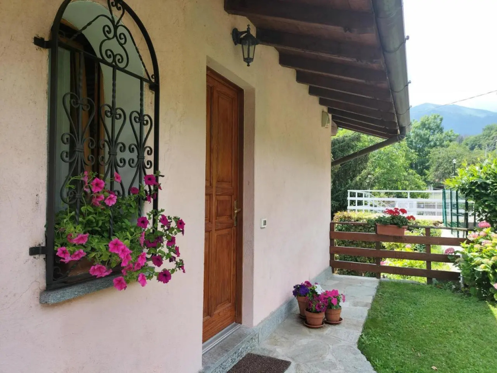 The Balcony on the Lake