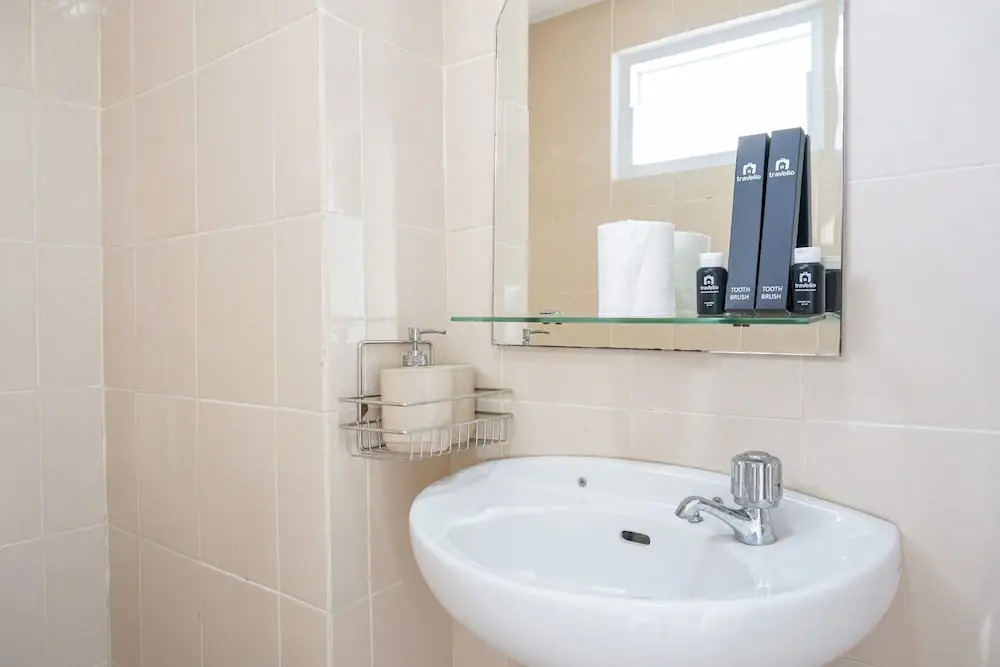Comfy 3BR Apartment at Green Palm Residences By Travelio