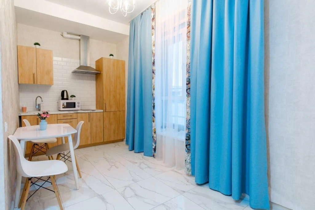 Апартаменты в 16-м микрорайоне, 75