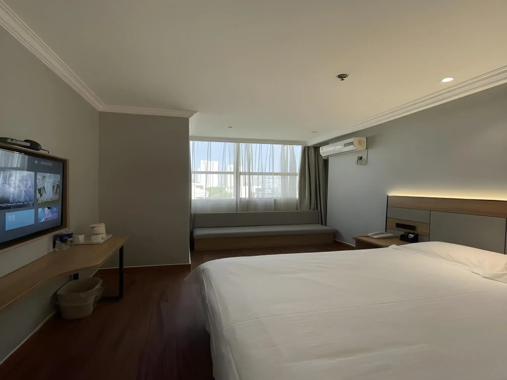GreenTree Inn Shanghai Hongqiao Hub Convention Center Jinghua Road Shell Hotel