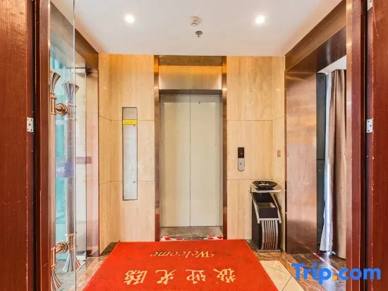 Zhuao Boutique Hotel (Chongqing Jinkai Avenue Yuanyang Light Rail Station Branch)