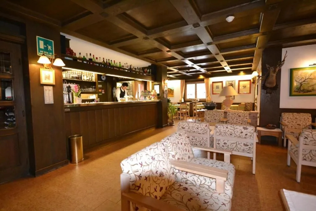 Paradise Lodge
