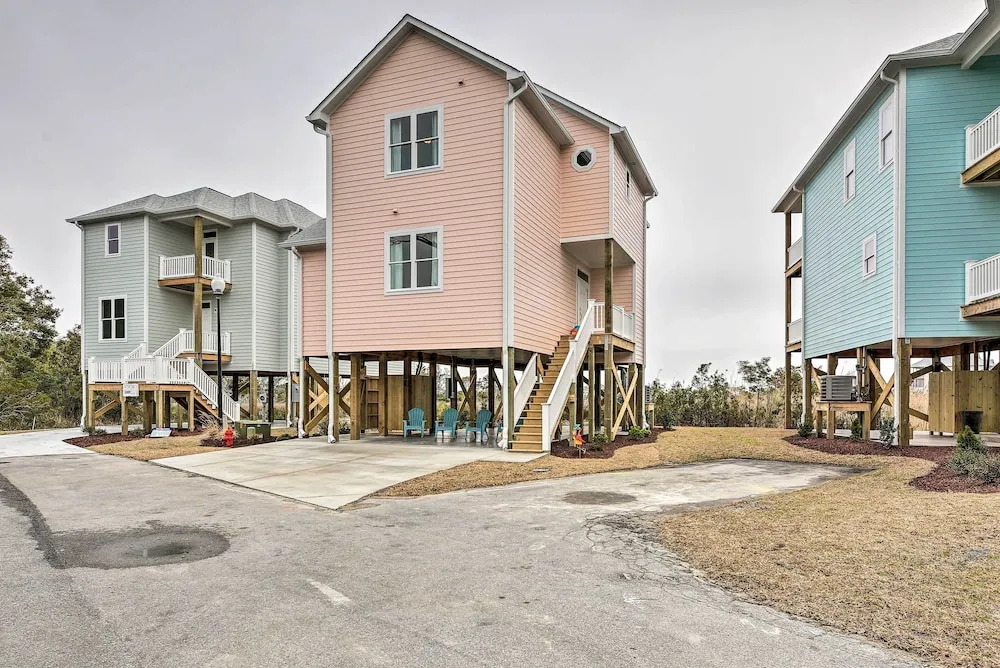 'the Tipsy Flamingo' ~ Incredible Salt Marsh Views