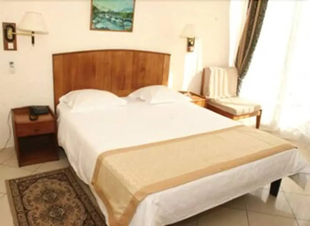 Retaj Moroni Hotel