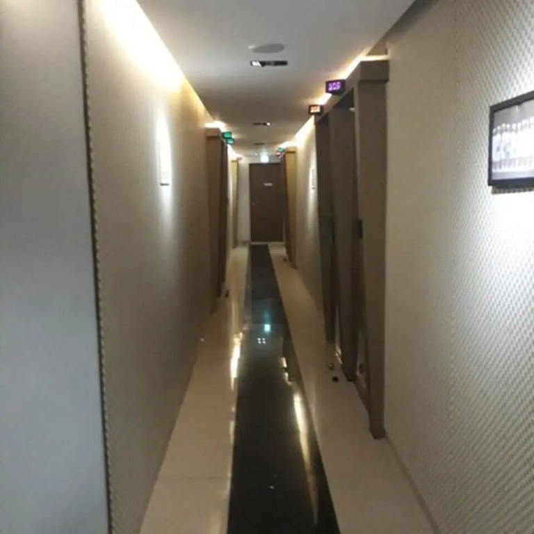 Yd 27 Hotel