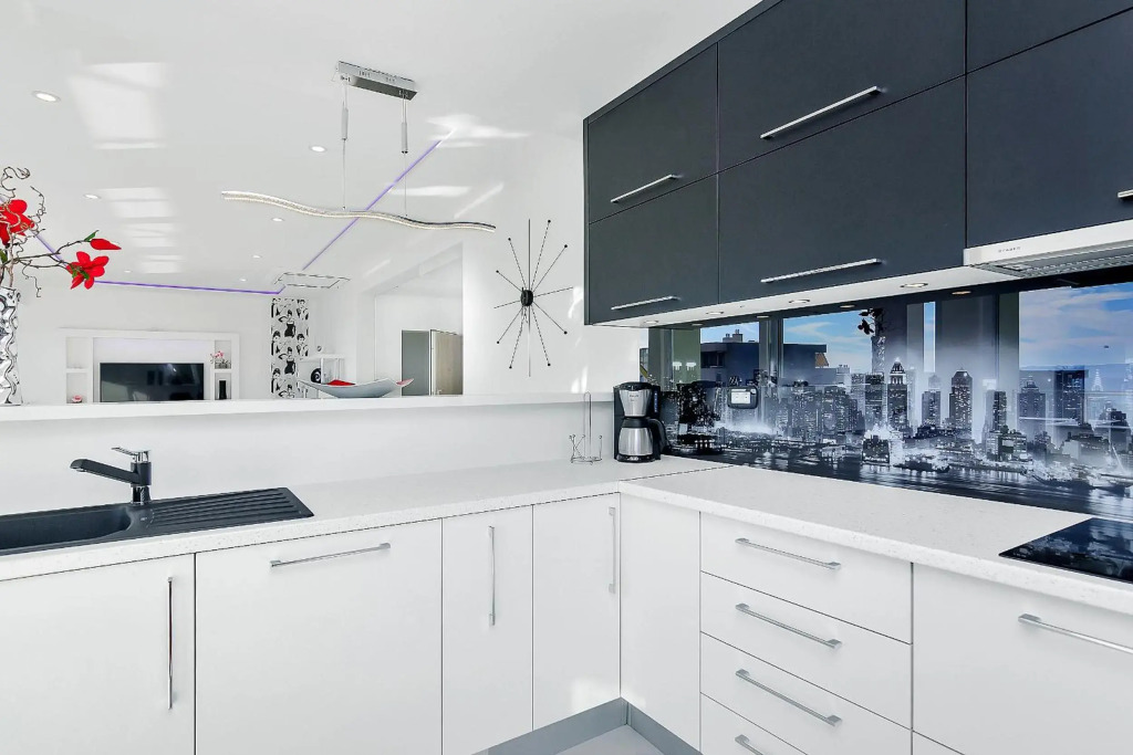 Penthouse Lush Makarska