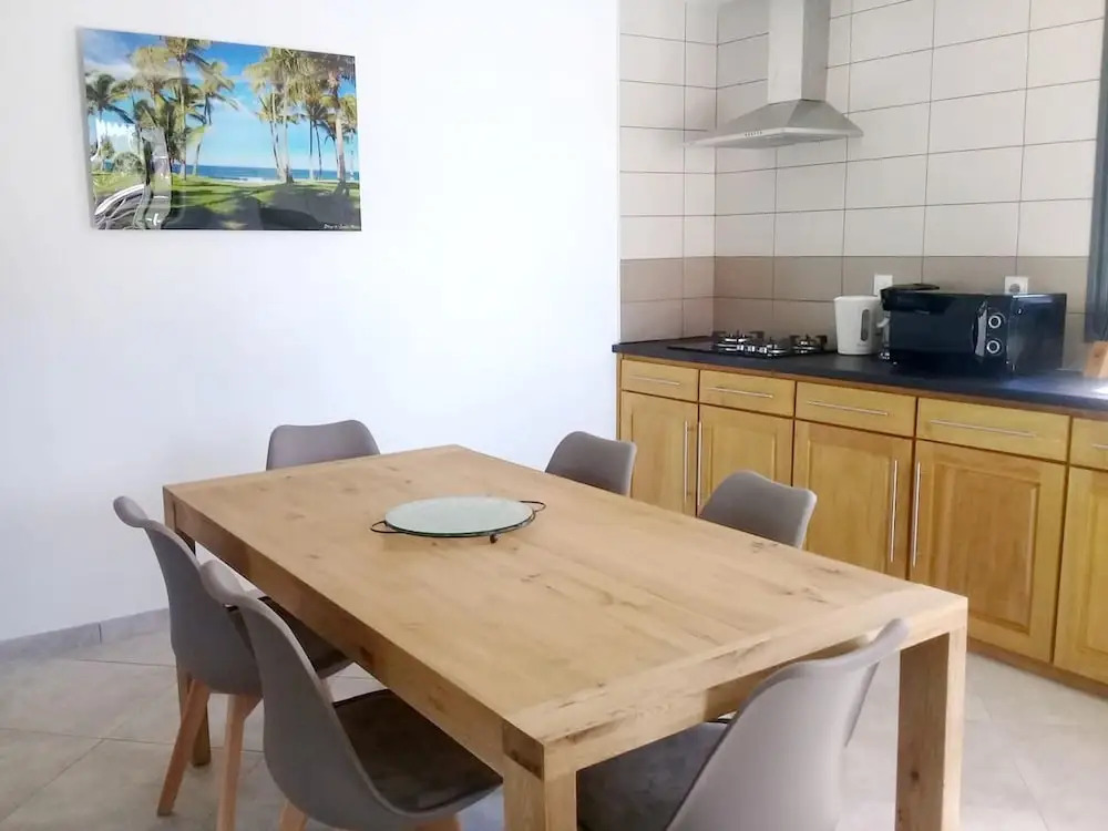 House with 2 Bedrooms in Saint-Denis, with Wonderful Sea View, Enclosed Garden And Wifi - 600 M From the Beach
