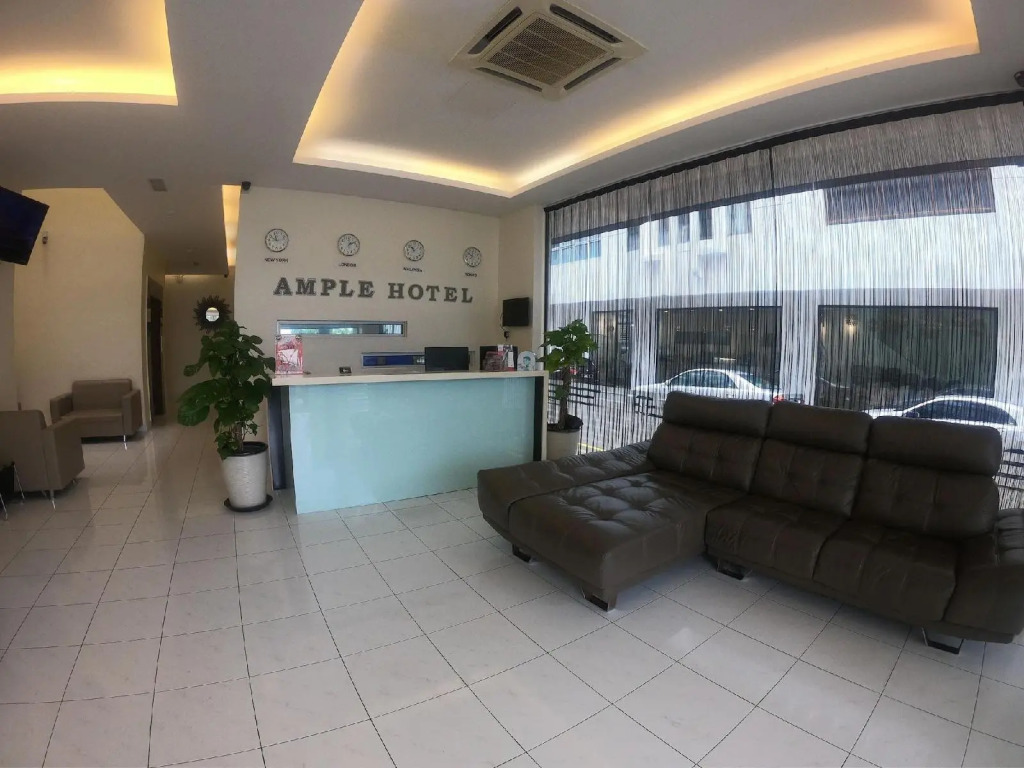 Ample Hotel
