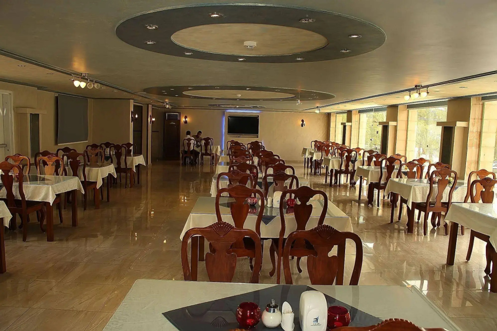 Al Raad Hotel