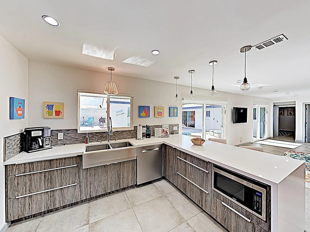 2393 Palm Springs - 3 Br Home