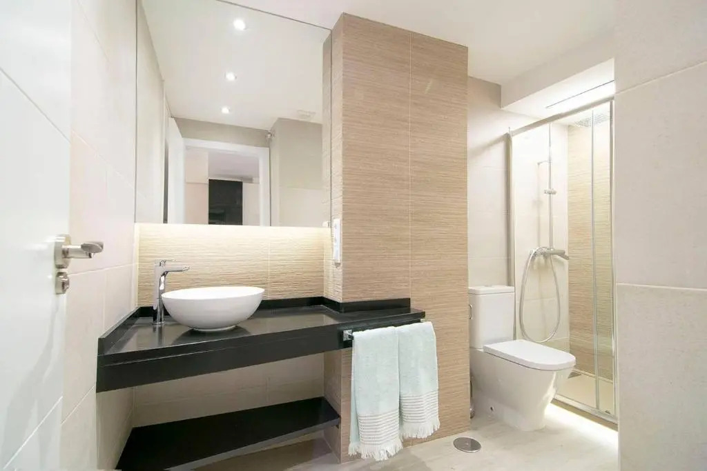 Beautiful Apartment next to Santiago Bernabeu by Batuecas