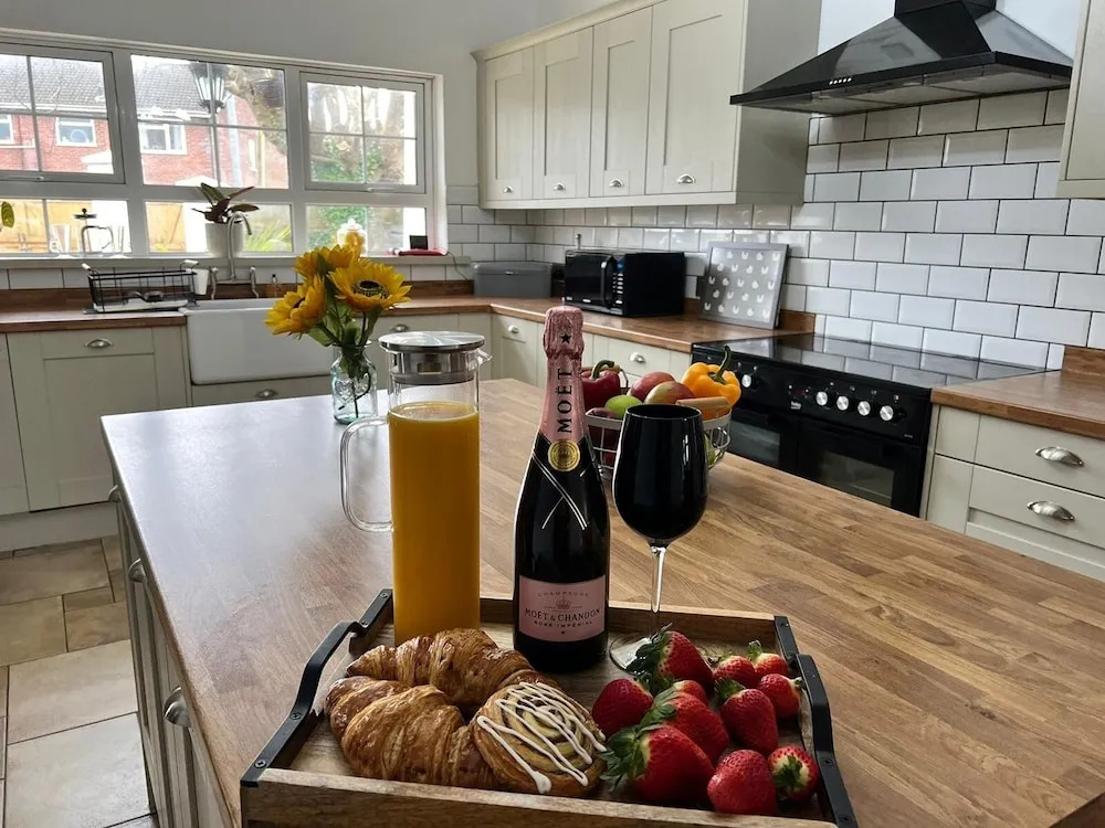 Build Your Memories, hot Tub, Garden, Sleeps 14