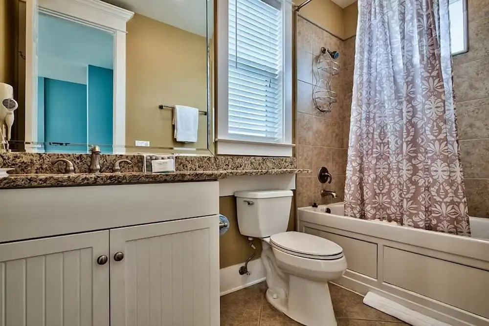 DESTIN BEACH THERAPY 4 Bedroom Holiday Home by Five Star Properties
