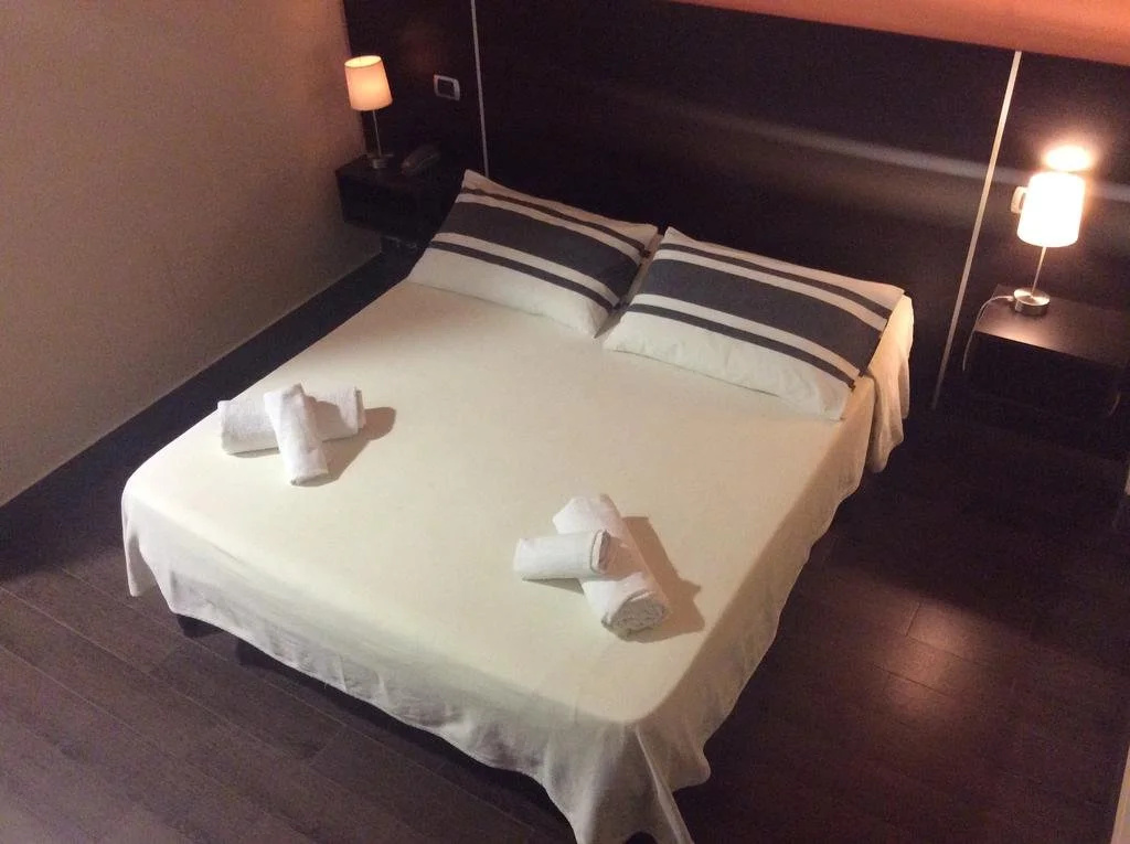 ARTEMIDE "Fiore Club" B&B SUITE SPA