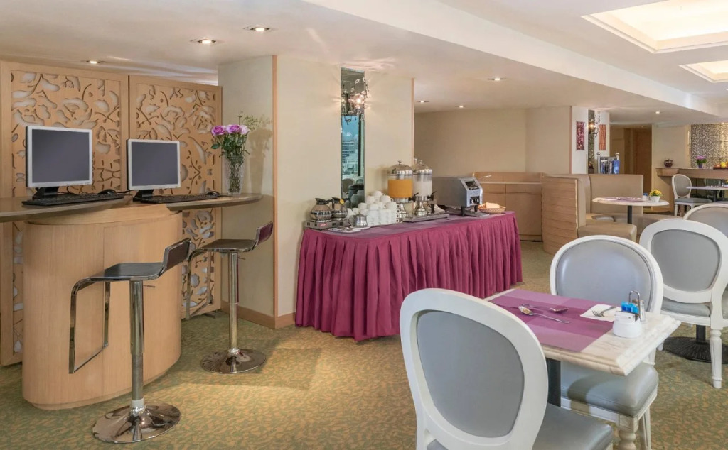 Silka Seaview Hotel